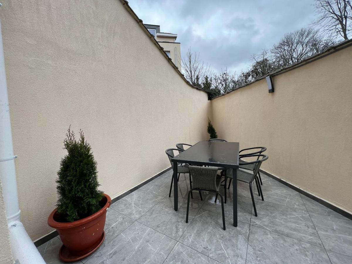 Design Europarlament Apartment With Private Terrace Brussels Exterior photo